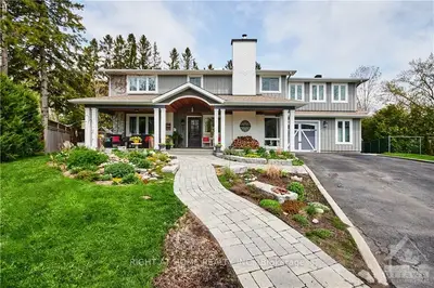 107 PARKGLEN Court, Meadowlands - Crestview and Area, ON K2G 3H2