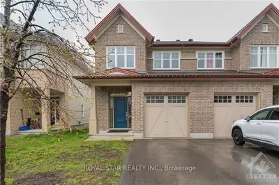 897 BUNCHBERRY Way, Blossom Park - Airport and Area, ON K1T 3T8