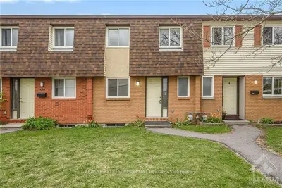 42 WOODVALE B, South of Baseline to Knoxdale, ON K2G 4H4