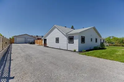 27 HARRY Street, Petawawa, ON K8H 2A5