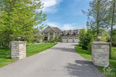 1334 TERRACE RIDGE Drive, Carp - Huntley Ward, ON K0A 1L0