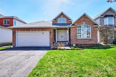 49 Sai Crescent, Hunt Club - South Keys and Area, ON K1G 5N8
