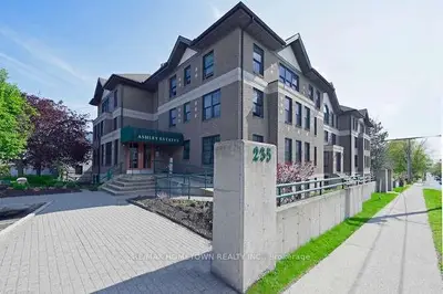 235 KING Street E 206, Brockville, ON K6V 1C8
