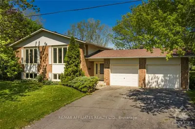 1318 JOHNSTON Drive, Greely - Metcalfe - Osgoode - Vernon and Area, ON K4P 1A4