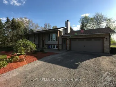1926 YORKS CORNERS Road, Greely - Metcalfe - Osgoode - Vernon and Area, ON K0A 1V0