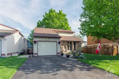 1135 Chateau Crescent, Orleans - Convent Glen And Area, On K1c 2c9