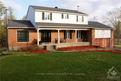 184 WAGON Drive, Constance Bay - Dunrobin - Kilmaurs - Woodlawn, ON K0A 1T0