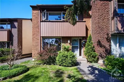 2111 MONTREAL Road 71, Beacon Hill North - South and Area, ON K1J 8M8