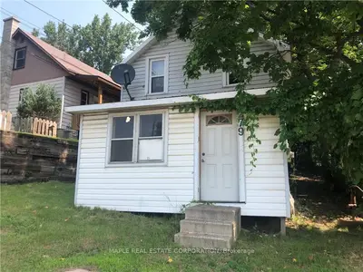 279 BONNECHERE Street, Bonnechere Valley, ON K0J 1T0