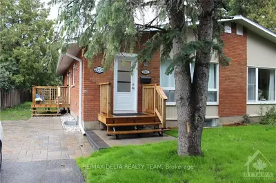 2193 CARNEGIE Street A, Elmvale Acres and Area, ON K1G 2V4