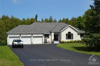 6909 FERNBANK Road, Stittsville - Munster - Richmond, ON K2S 1B6