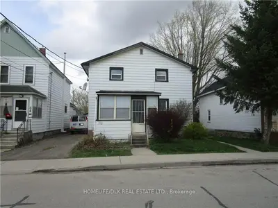 52 BROCK Street, Brockville, ON K6V 4E8