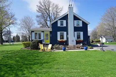 4 SOPHIA Street, Edwardsburgh/Cardinal, ON K0E 1T1