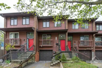 492 WOODLAND Avenue, Woodroffe, ON K2B 5E5