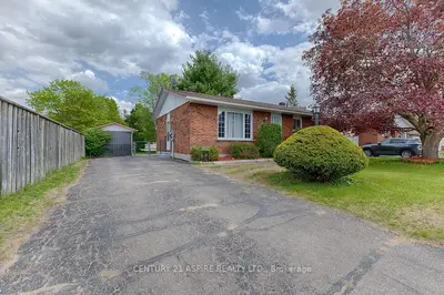 221 O'BRIEN Street N, Pembroke, ON K8A 7W6