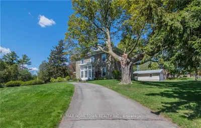 55 Cochrane Drive, Brockville, ON K6V 2Y9