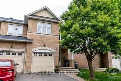 924 SCHOONER Crescent, Blossom Park - Airport and Area, ON K1V 1Y6