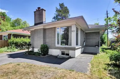 822 WESTON Drive, Elmvale Acres and Area, ON K1G 1W4