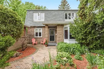 6230 FORTUNE Drive, Orleans - Convent Glen and Area, ON K1C 2B6