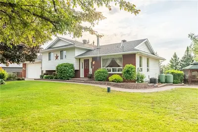 905 FORESTERS FALLS Road, Whitewater Region, ON K0J 1K0