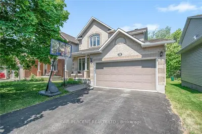 74 SIROCCO Crescent, Stittsville - Munster - Richmond, ON K2S 2C8