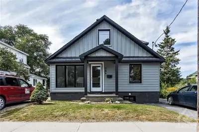 286A CARLETON Avenue, Tunneys Pasture and Ottawa West, ON K1Y 0J6
