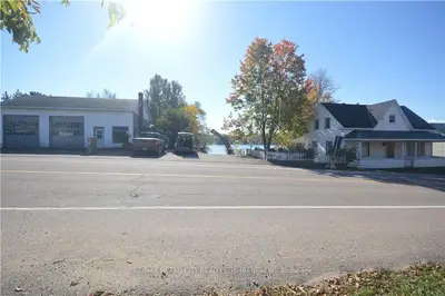 7 KOKOMIS Road, North Algona Wilberforce, ON K0J 1X0