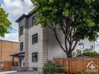 317 LAJOIE Street A, Vanier and Kingsview Park, ON K1L 7H3