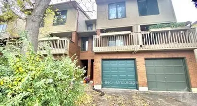 42 BARRETTE Street B, Vanier and Kingsview Park, ON K1L 8A5