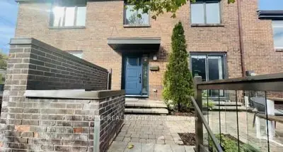 1 THE MEWS Lane, New Edinburgh - Lindenlea, ON K1M 2G3