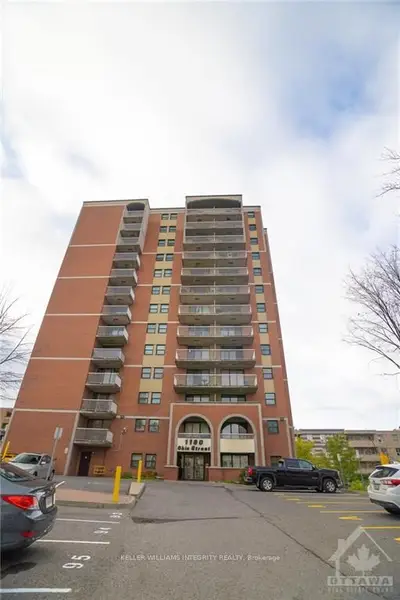 1180 OHIO Street 1203, Billings Bridge - Riverside Park and Area, ON K1H 8N5