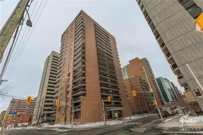 475 LAURIER Avenue 1601, Ottawa Centre, ON K1R 7X1