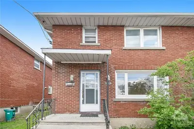1110 MERIVALE Road, Carlington - Central Park, ON K1Z 6B2