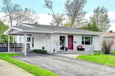 2010 Woodglen Crescent, Beacon Hill North - South And Area, On K1j 6g4