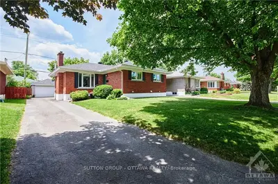 1342 HANBURY Street, Belair Park - Copeland Park and Area, ON K2C 2M2