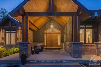 221 Ironstone Court, Stittsville - Munster - Richmond, On K2s 0l4