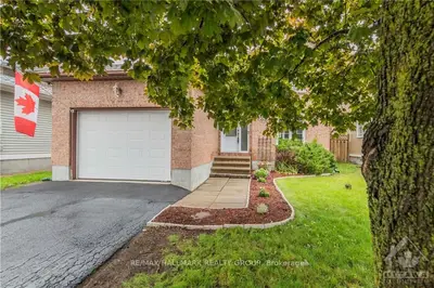 525 ROUGEMOUNT Crescent, Orleans - Cumberland and Area, ON K4A 3A1