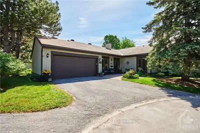 12 CAMELBACK Court, Stittsville - Munster - Richmond, ON K2S 1B9