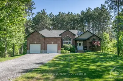 100 ROYAL TROON Lane, Constance Bay - Dunrobin - Kilmaurs - Woodlawn, ON K0A 1T0