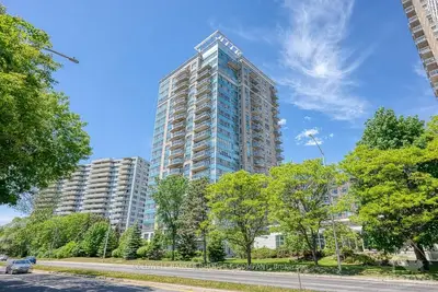 70 Landry Street 105, Vanier And Kingsview Park, On K1l 0a8