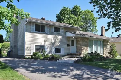 730 STILES Crescent, Beacon Hill North - South and Area, ON K1J 6Z1