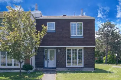 2051 JASMINE Crescent 1, Beacon Hill North - South and Area, ON K1J 7W2