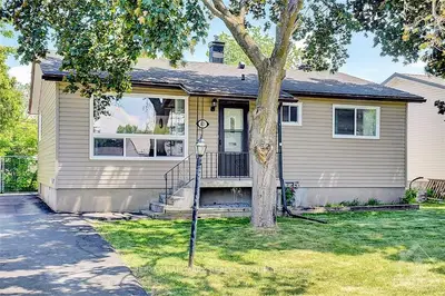 823 WILLOW Avenue, Orleans - Cumberland and Area, ON K1E 1C8