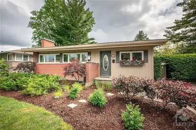 1852 WEMBLEY Avenue, Carlingwood - Westboro and Area, ON K2A 1A7