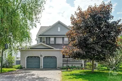 10 WILLOW GARDENS Crescent, Stittsville - Munster - Richmond, ON K2S 1R7