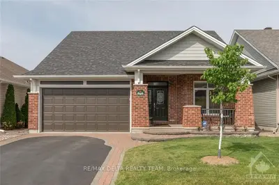 305 FARINCOURT Crescent, Orleans - Cumberland and Area, ON K4A 0M3
