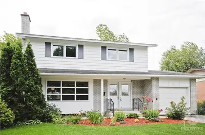 1832 ARIZONA Avenue, Alta Vista and Area, ON K1H 6Z6