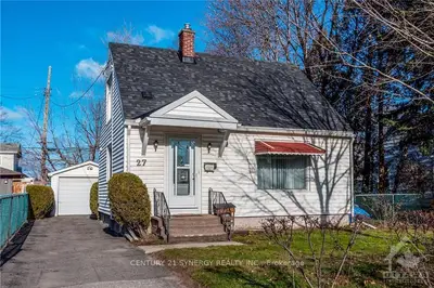 27 MARSHALL Avenue, Carlington - Central Park, ON K1Z 7X1