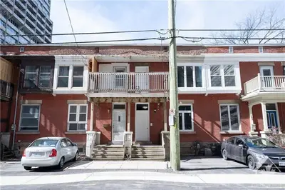 210 BAY Street, Ottawa Centre, ON K1R 5Y9