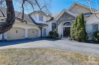 15 LAKEWAY Drive, Rockcliffe Park, ON K1L 5A9
